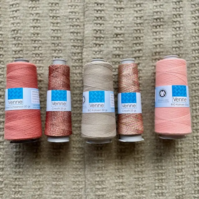 SALE: Yarn Kit Peach Twinkle